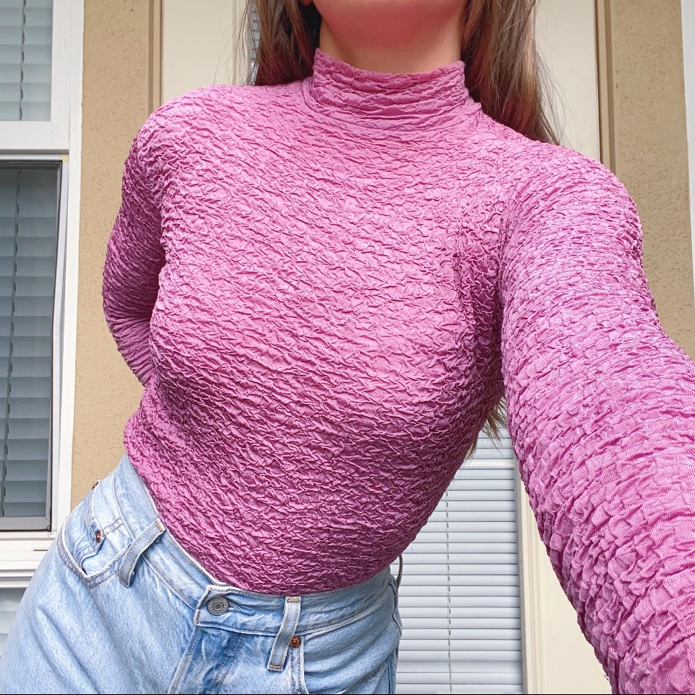BEAUTIFUL Y2K VINTAGE Pink Wrinkled Turtleneck Top